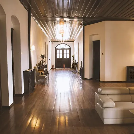 Ξενοδοχείο Thrace & *